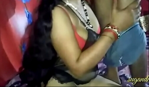 Indian lady big boobs hot desi bhabhi sex and pregnant by milk man